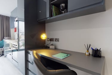 1 bed studio, St Columbas Close, City Centre, Coventry, CV14BX - Image 1